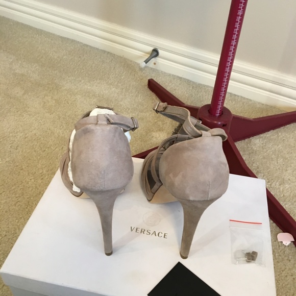 BNIB Versace sandal - size 9.5 - Picture 9 of 13